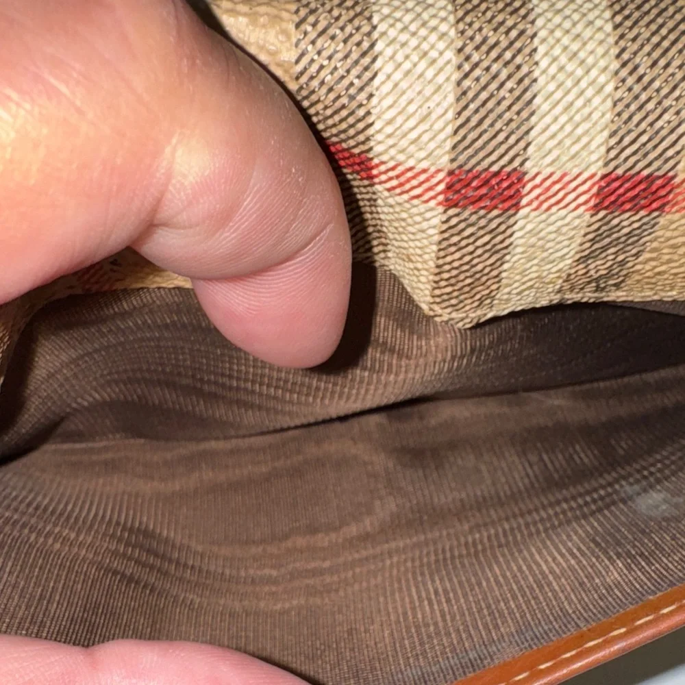 Burberry Beige and Brown Checkered Wallet - Picture 6 of 11